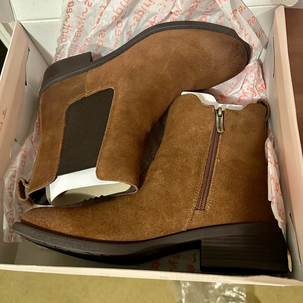 Easy Spirit Brown Suede Ankle Boots - Picture 6 of 6